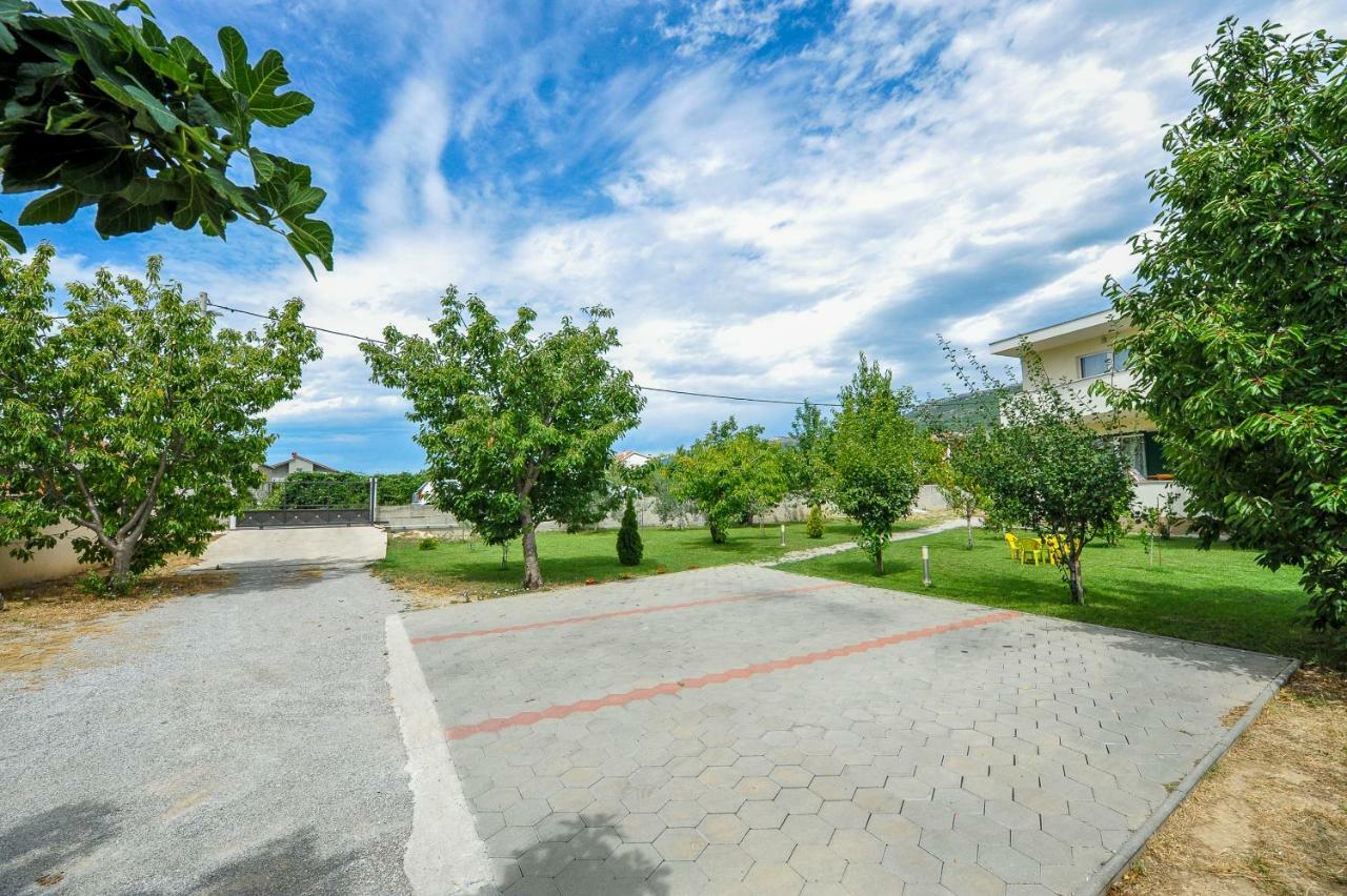 Villa Katarina Каштела Экстерьер фото