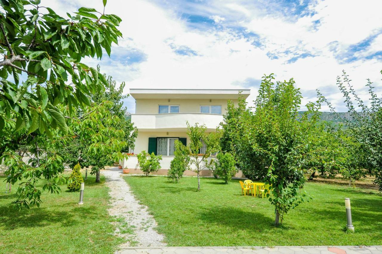 Villa Katarina Каштела Экстерьер фото